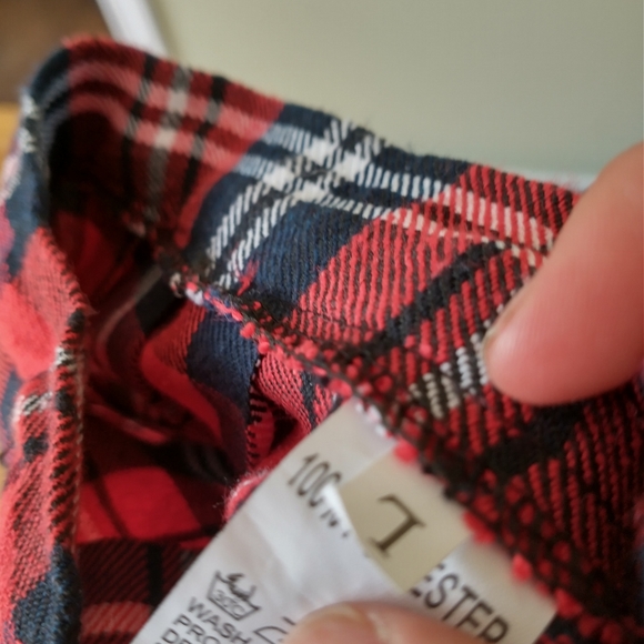 Red Plaid Pleated skirt. - Picture 2 of 2